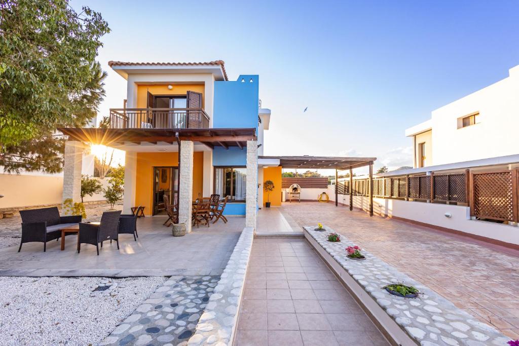 Villa Joan photo 1