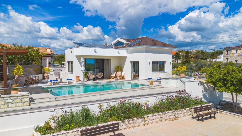 Villa Pacy photo 1