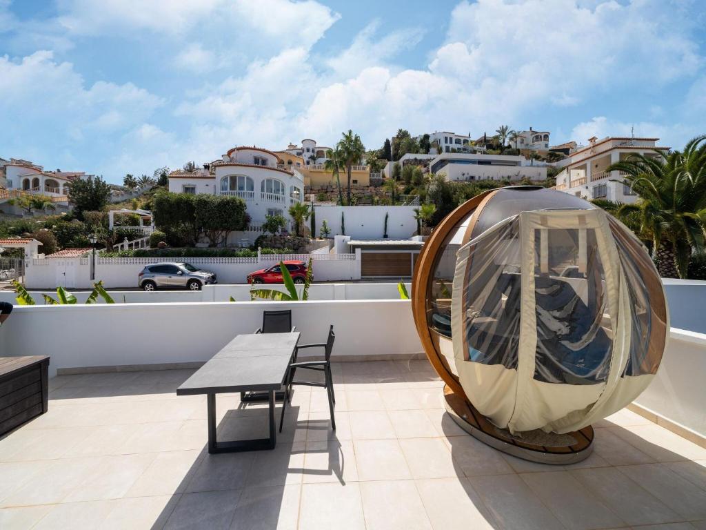 Apartment with private swimming pool photo 4