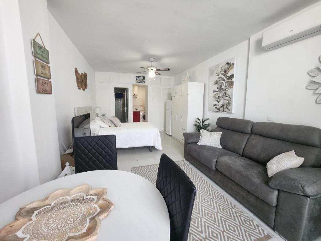 Beautiful Apartment in Almer a with Swimming Pool photo 2