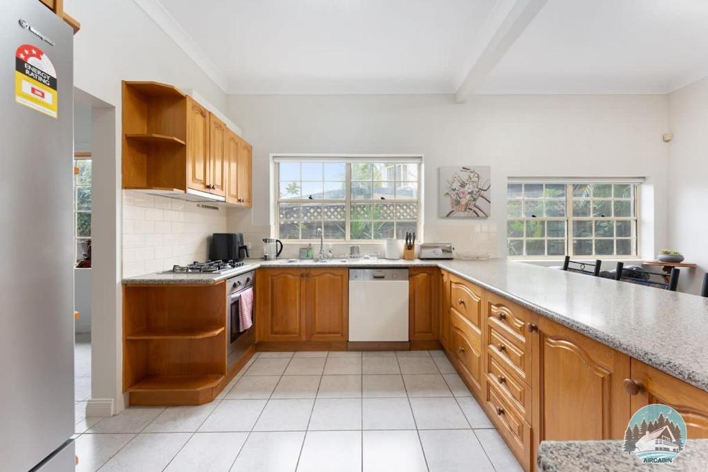 Aircabin - Blakehurst - Spacious - 5 Beds House photo 2