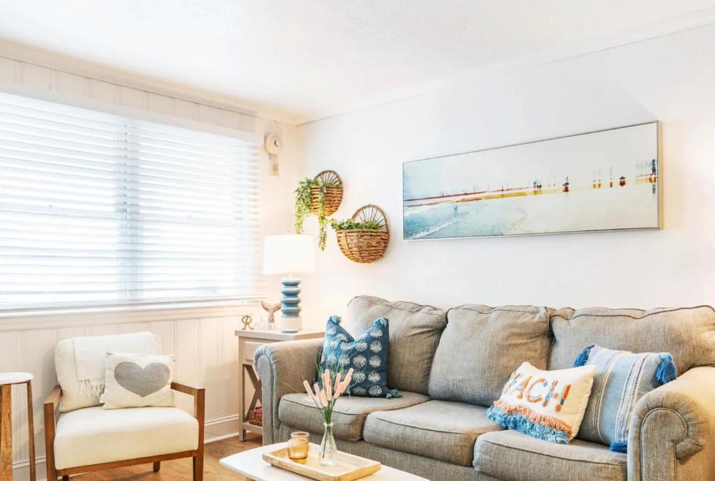 Seaward Escape - Cherry Grove Beach image