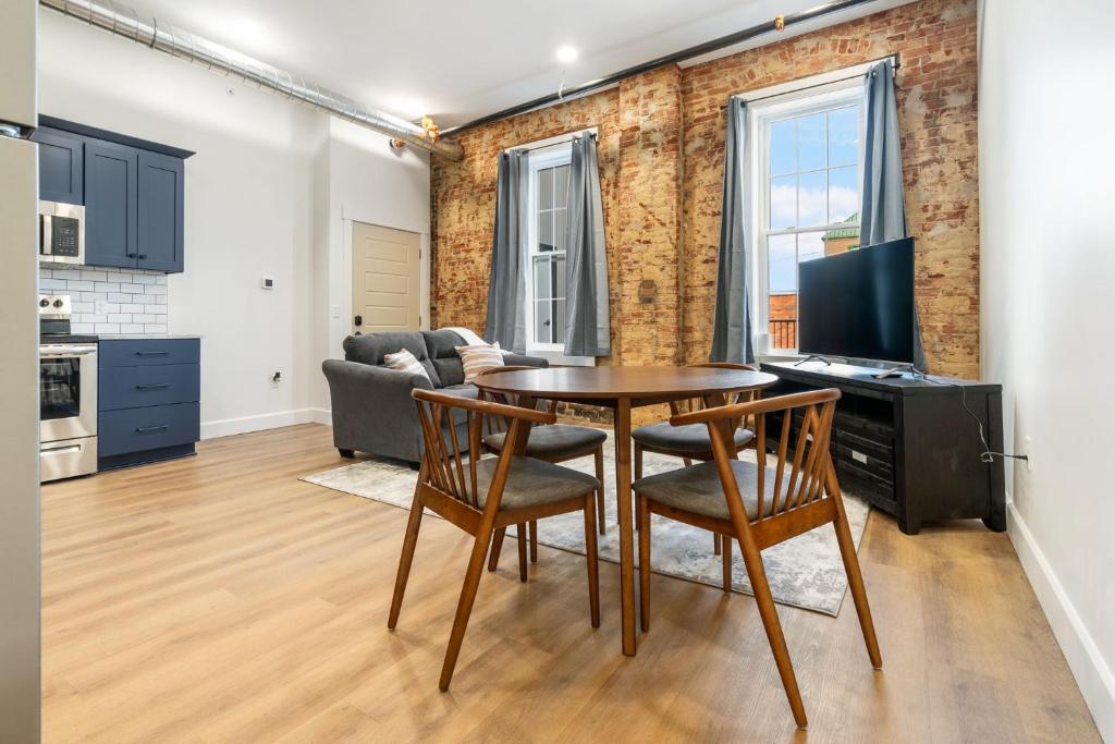 Young Suite