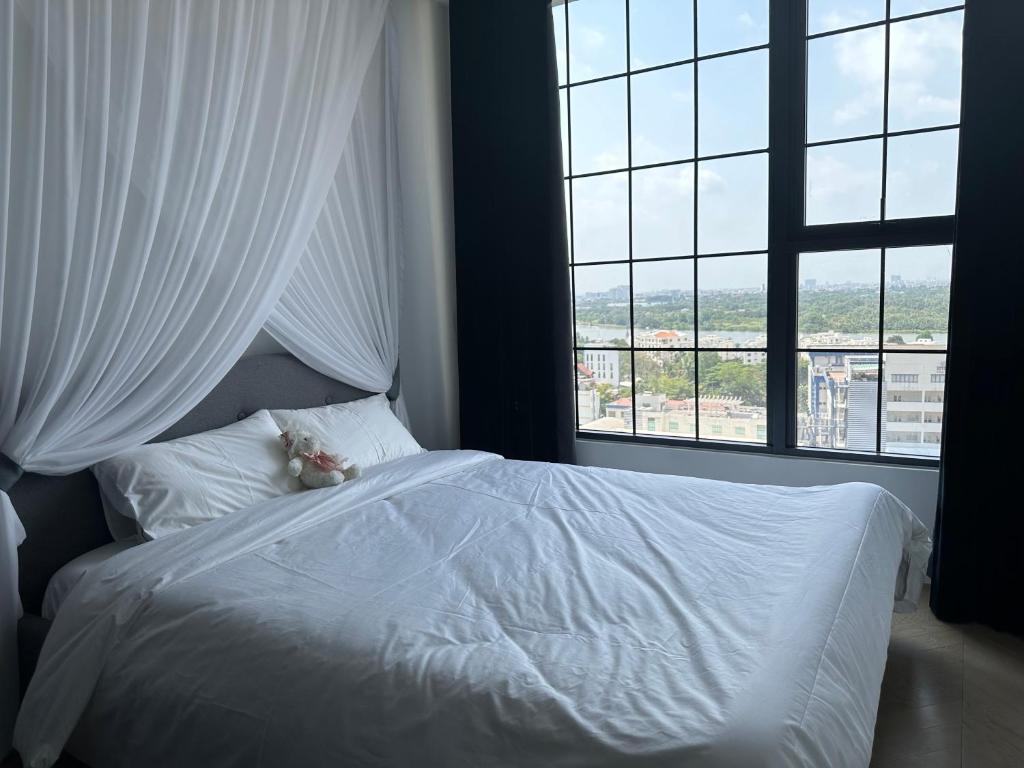 Elegant 2BR apt in Lumiere Riverside Thao Dien