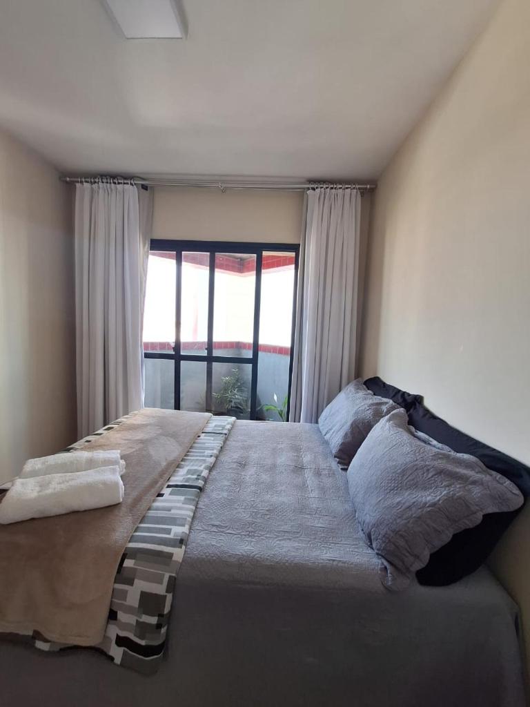 Quarto na região central com alexa integrada e sacada photo 1