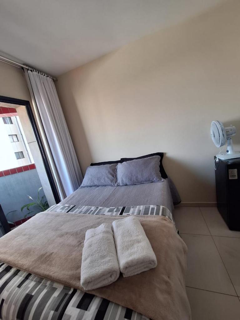 Quarto na região central com alexa integrada e sacada photo 3