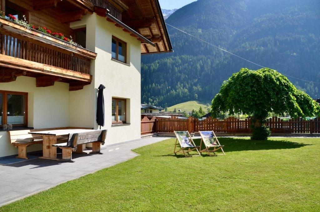 Ferienhaus Tirol im Ötztal - großes Ferienhaus für bis zu 18 Personen photo 2