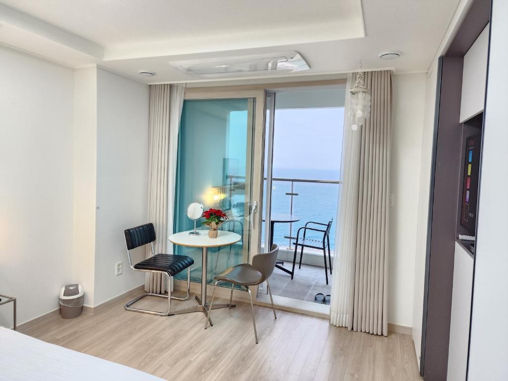 Sokcho Summitbay 1709 "Ocean View" photo 3