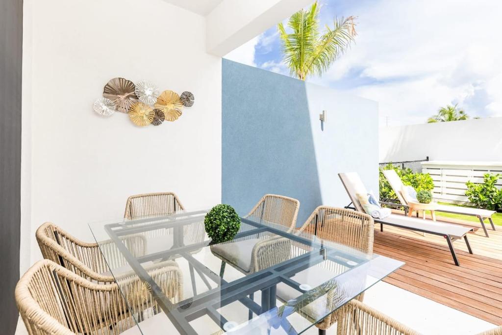 NEW Luxe Private Pool Grace Bay Villa Beach 3min photo 2