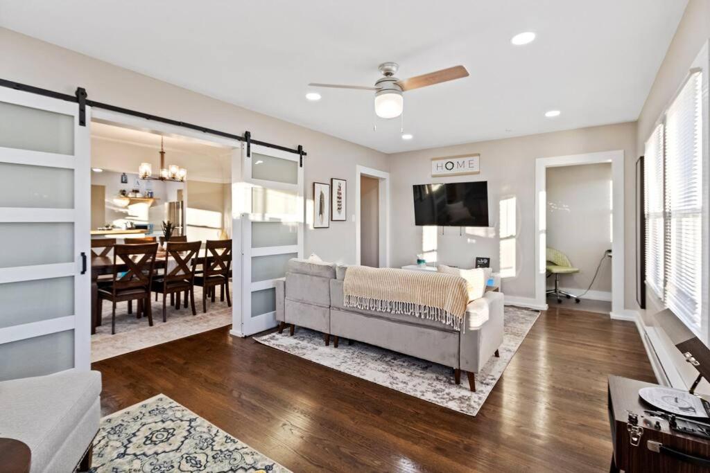 Chic & Spacious Fully Equipped 2BD Apt W/Parking image