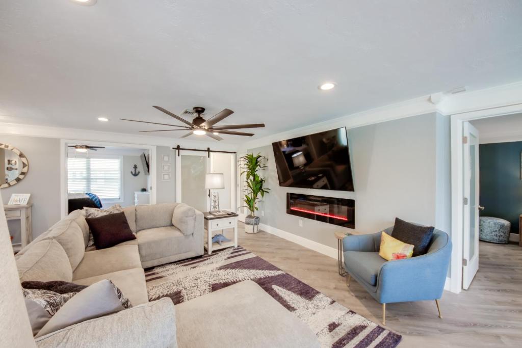 Punta Gorda Getaway with Canal Access and Lanai! photo 3
