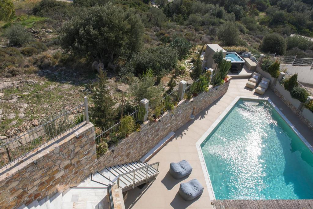 AVAL Riviera photo 2