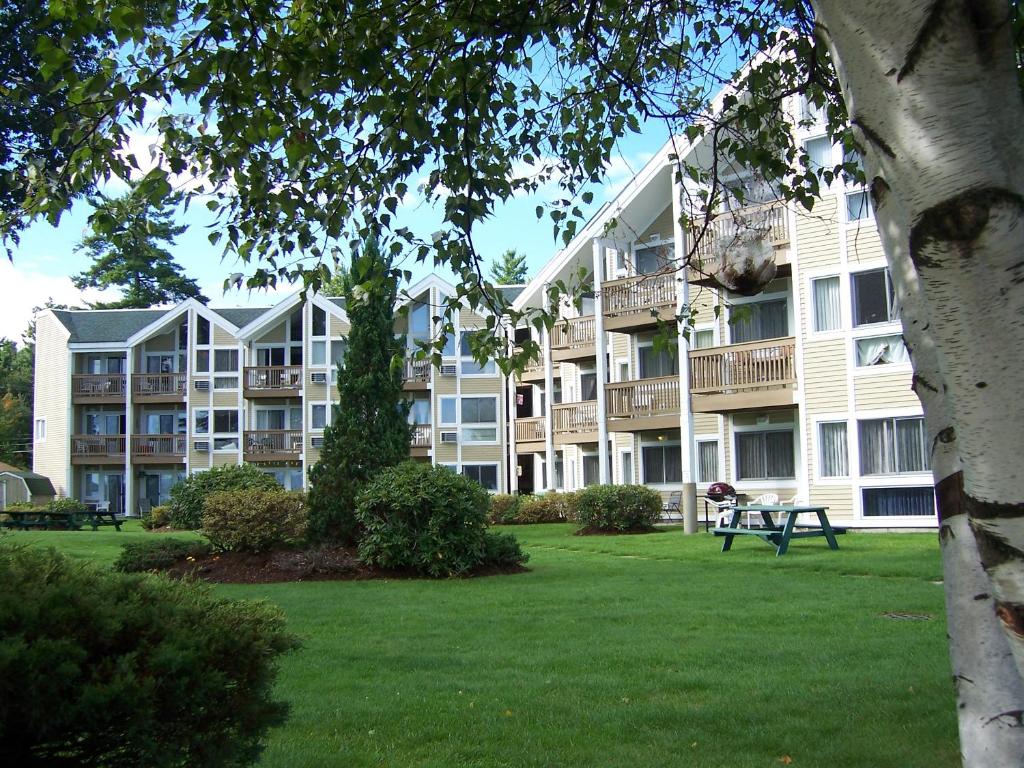 Misty Harbor Barefoot Beach Resort image