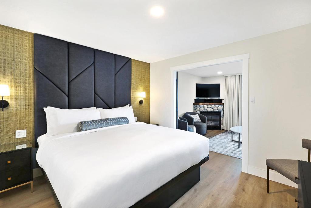 Kingfisher Pacific Resort & Spa photo 3