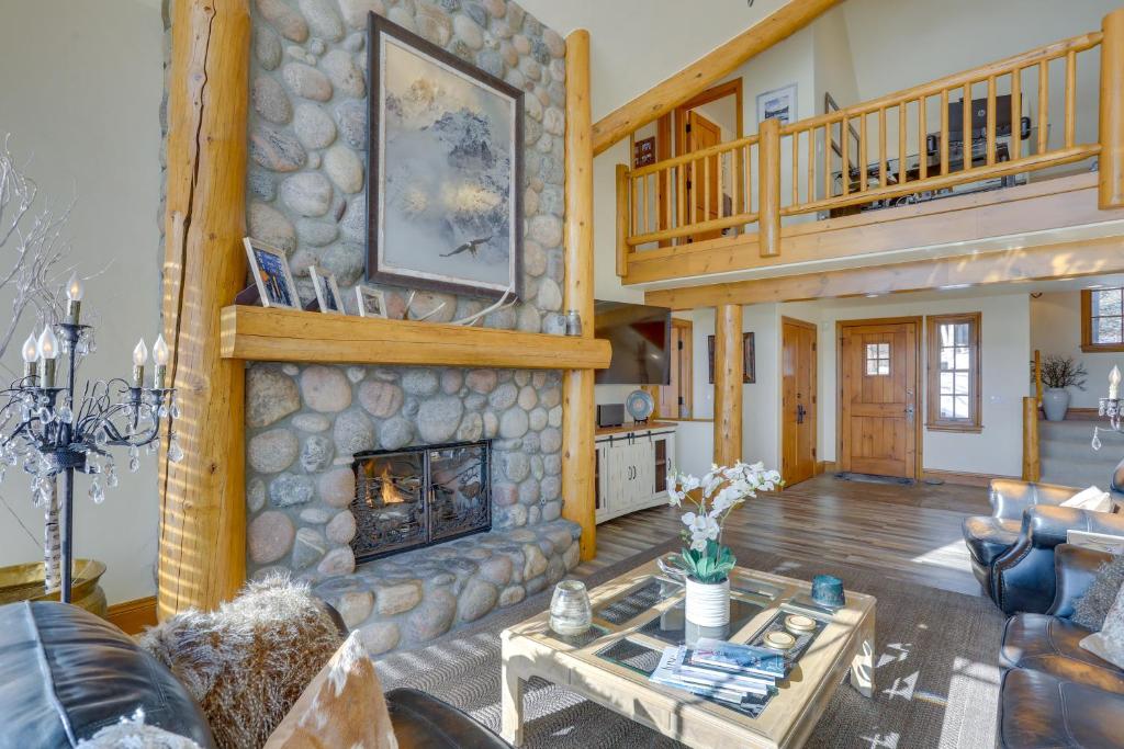 Edwards Home in Cordillera Hot Tub, Mountain View photo 4