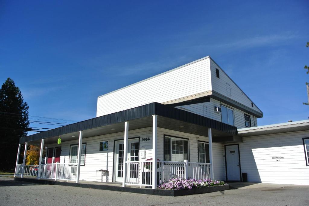 Silver Lakes Inn image