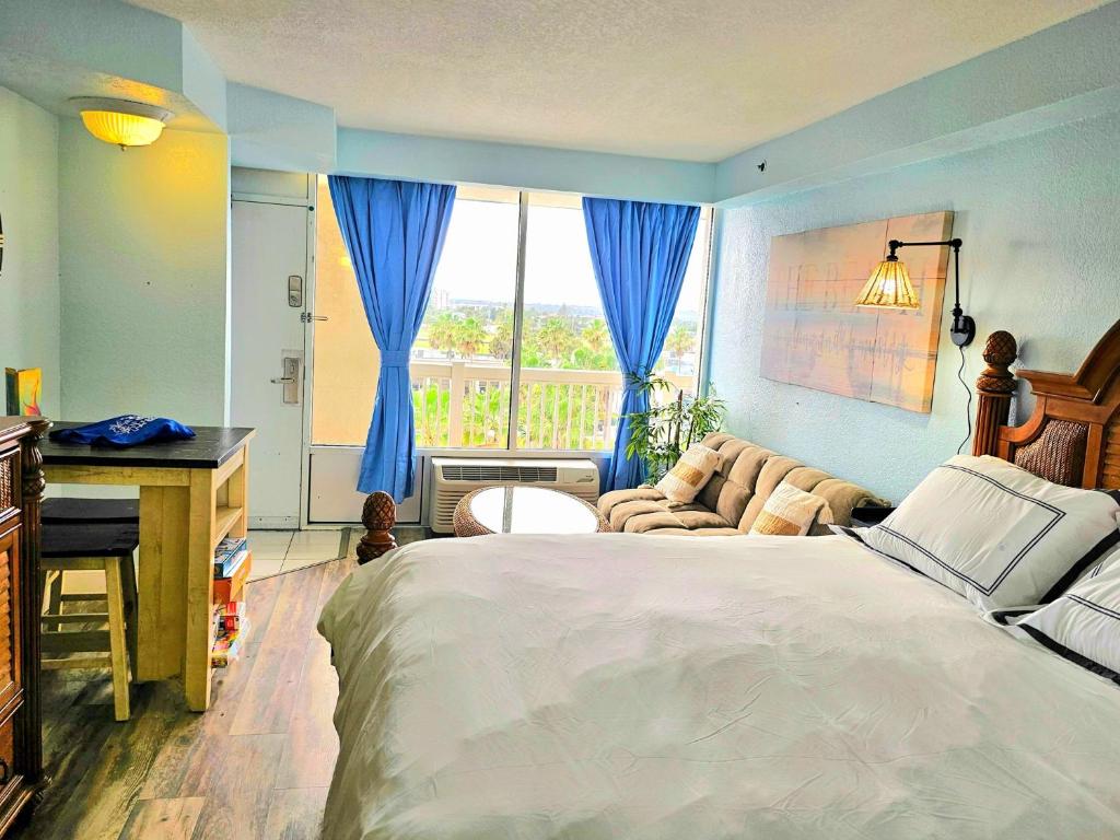 Stay ON the beach! Wonderful location! image