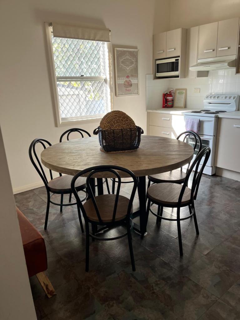 HOLIDAYS ON LOVE STREET / HUNTER VALLEY photo 2