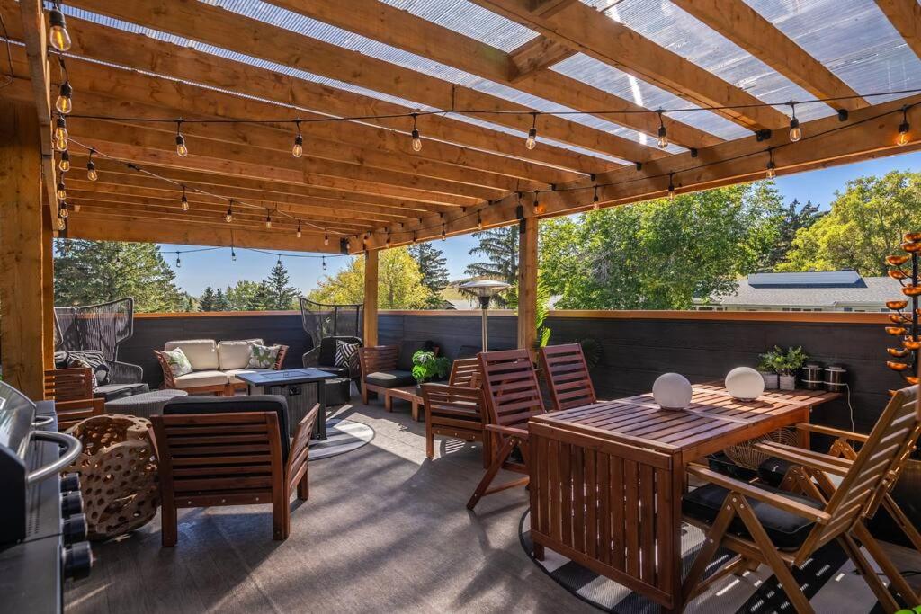 Dome House YYC, Iconic, Luxury, Backyard Oasis photo 4