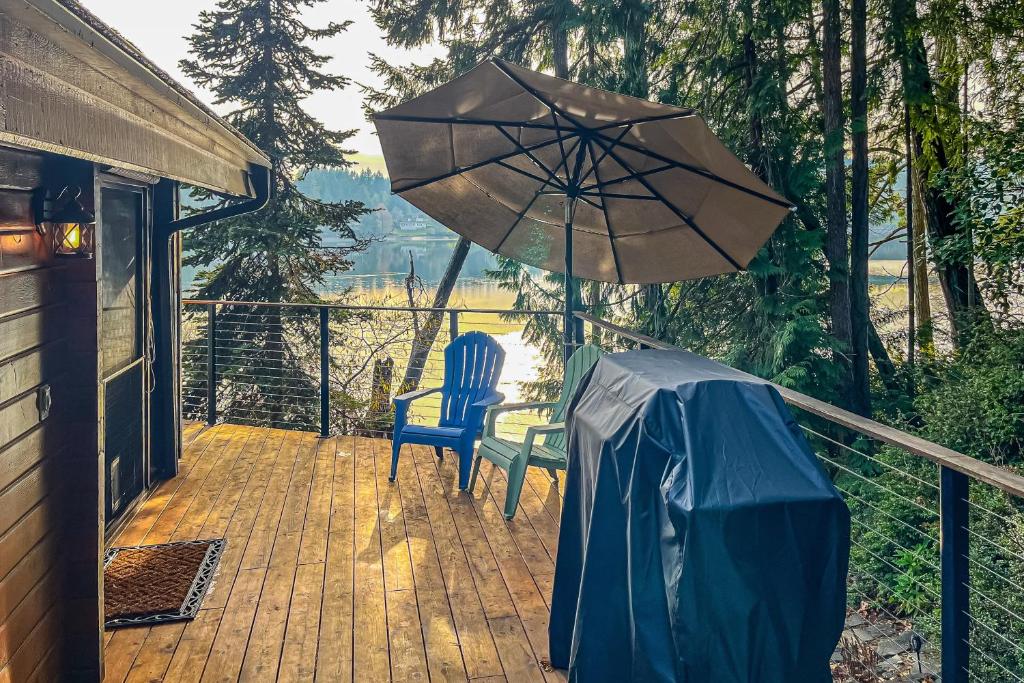 Hammersley Beach Cabin photo 3