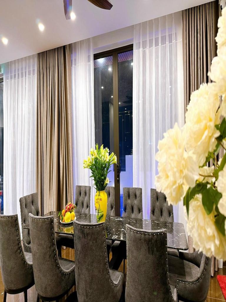 Căn Villa 9 Ngủ Vip Trung tâm Bãi Cháy