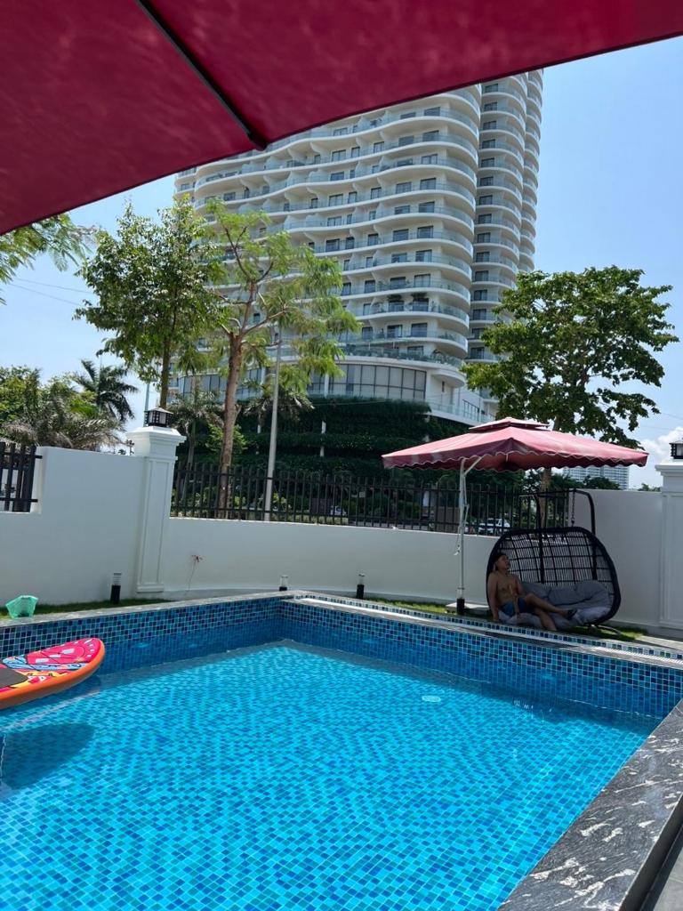 Căn Villa 9 Ngủ Vip Trung tâm Bãi Cháy