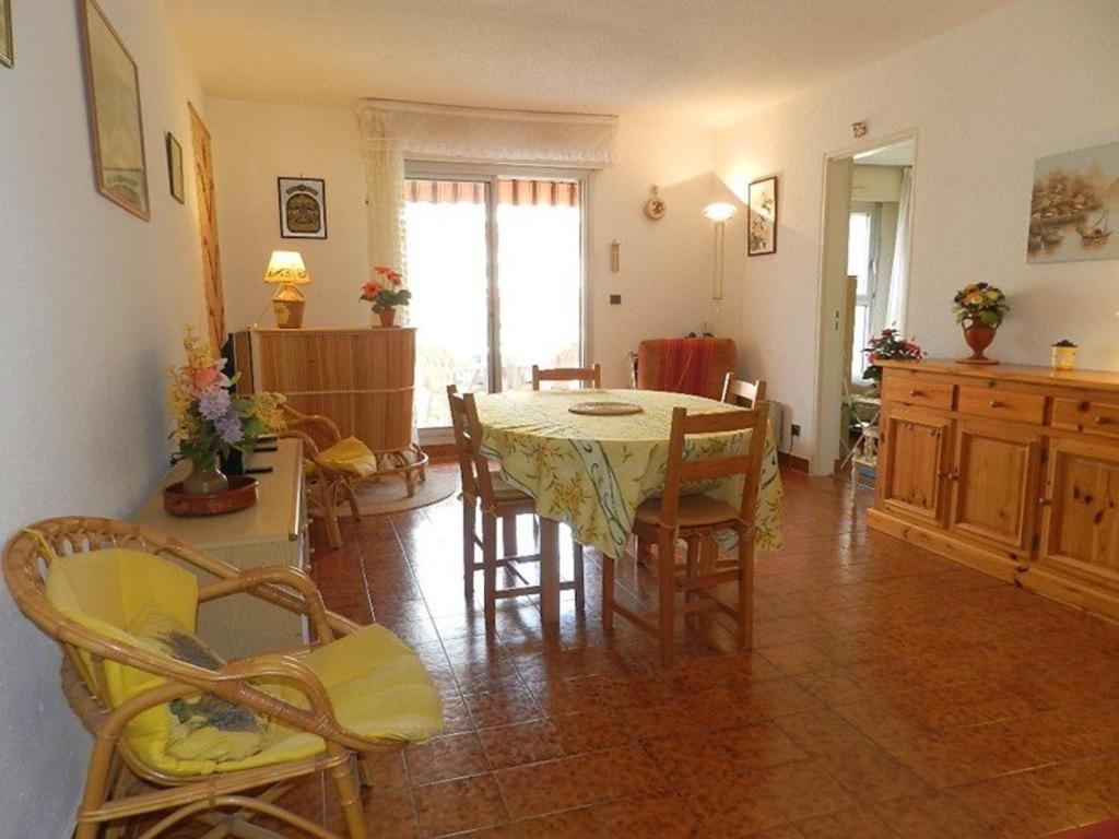 Appartement Bormes-les-Mimosas, 2 pièces, 4 personnes - FR-1-251-765 photo 1