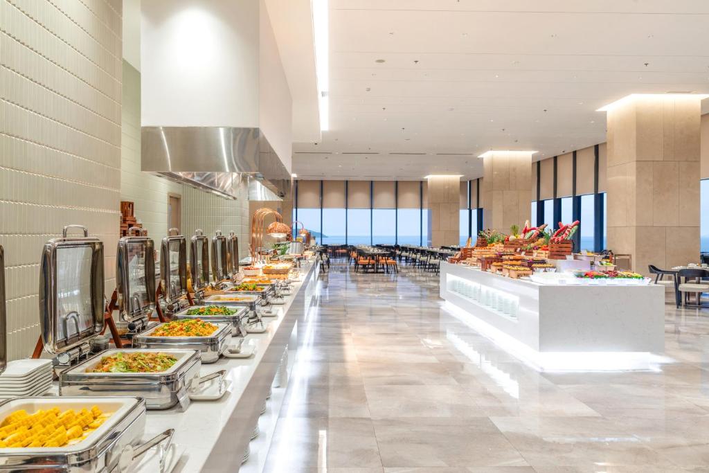 Awaken Da Nang Hotel