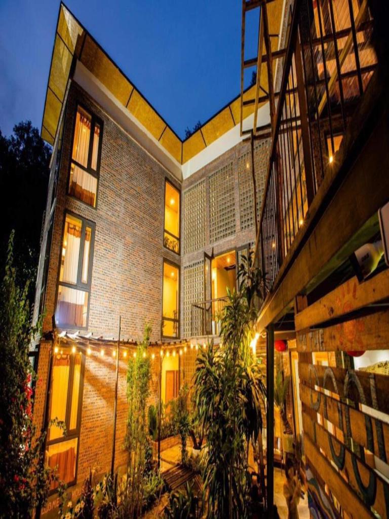 Villa 19 ngủ - Trung tâm Bãi Cháy thân thiện môi trường