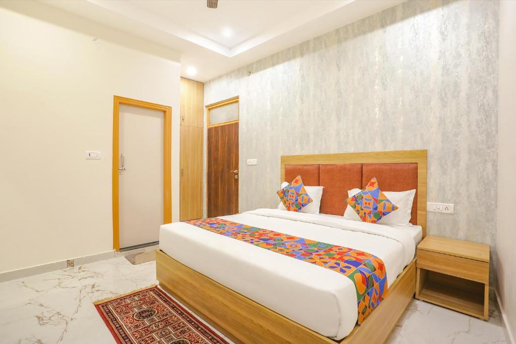 FabHotel Maharishi inn photo 2