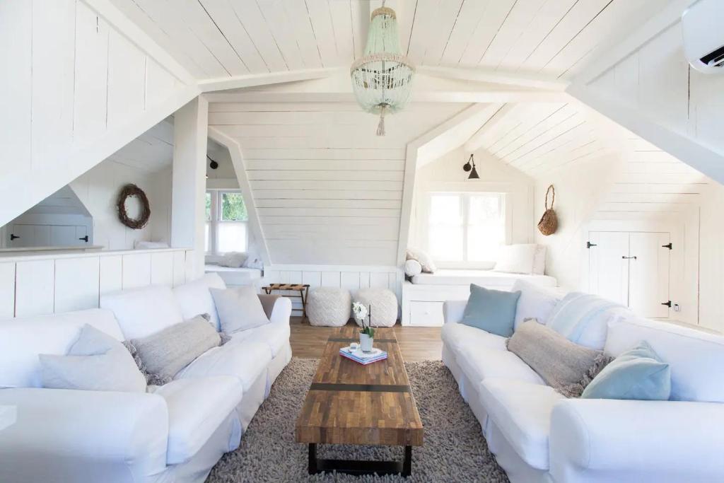 Anavo Farm’s Chic Sheep Retreat photo 2