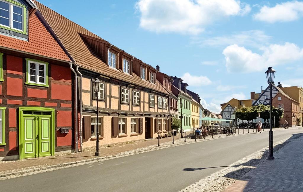 2 Bedroom Amazing Apartment In Rbel-mritz