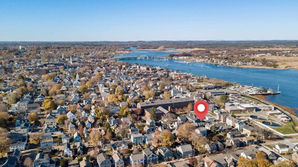 Circa 1789 Historic South End Downtown Home photo 4
