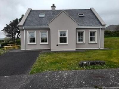 House Overlooking Ballinskelligs Bay photo 1