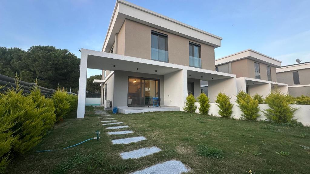S Villa City