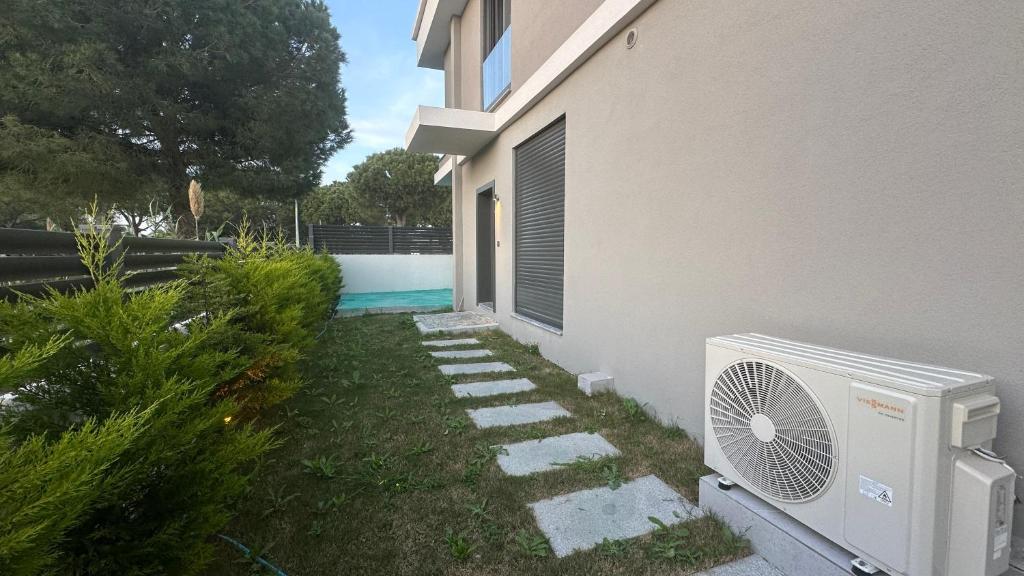 S Villa City photo 4