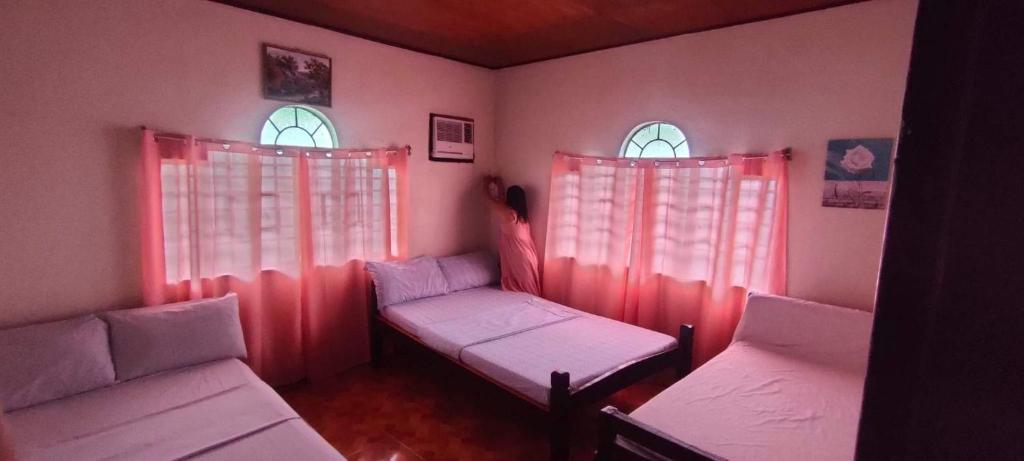 Camille's Cheapstay photo 3