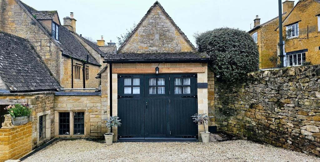 Rooms of The Little Mews