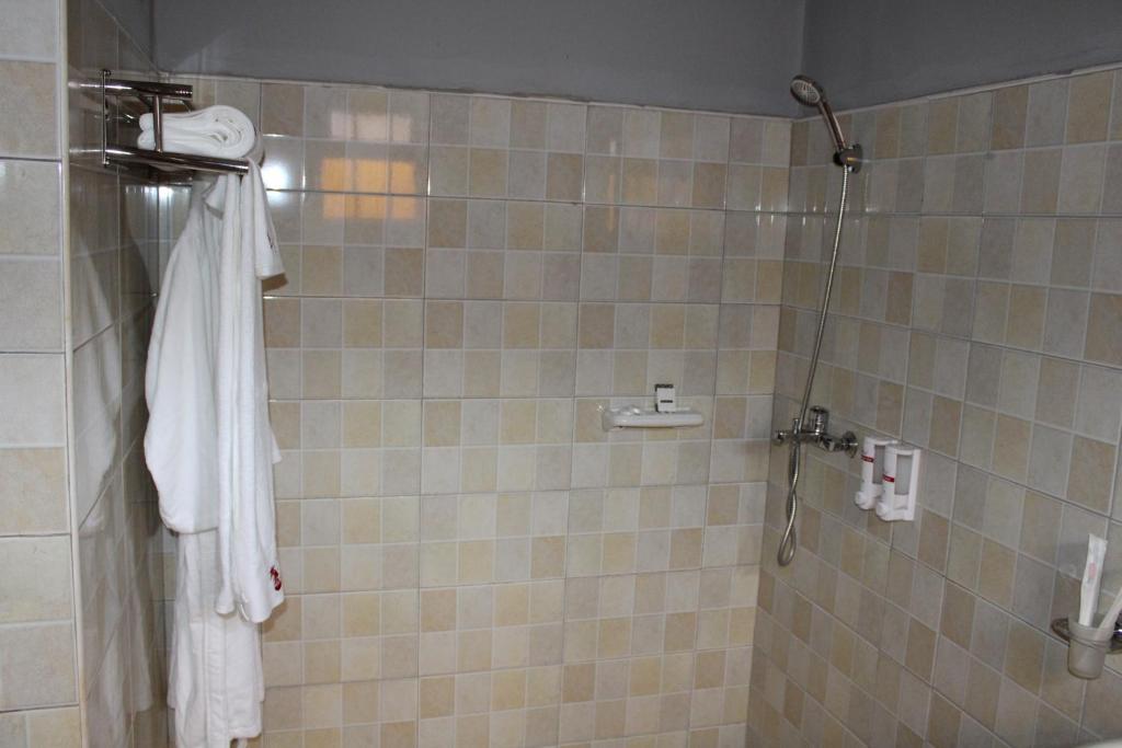 ESCAPE VILLAGE HOTEL photo 2