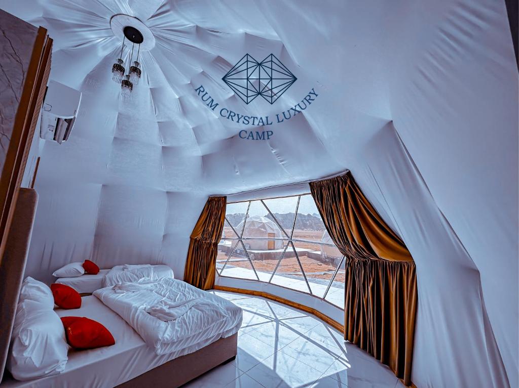 Rum Crystal Luxury Camp photo 1