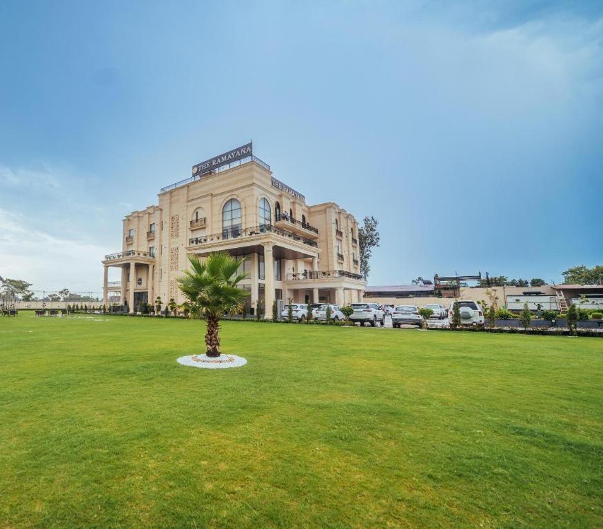 The Ramayana Hotel, Ayodhya photo 2