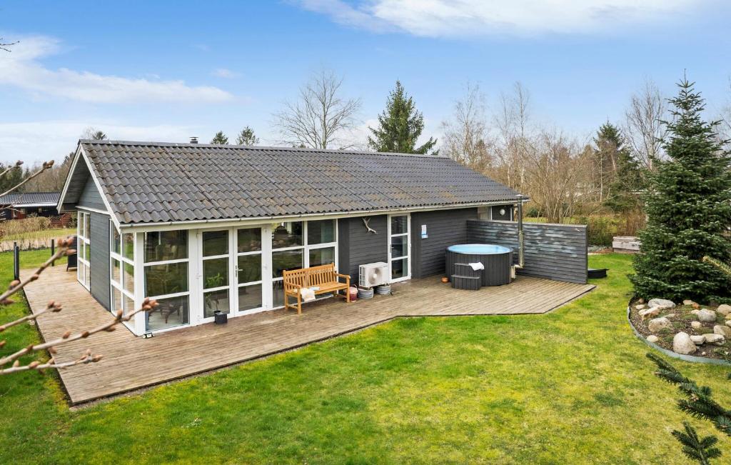 3 Bedroom Gorgeous Home In Frvang