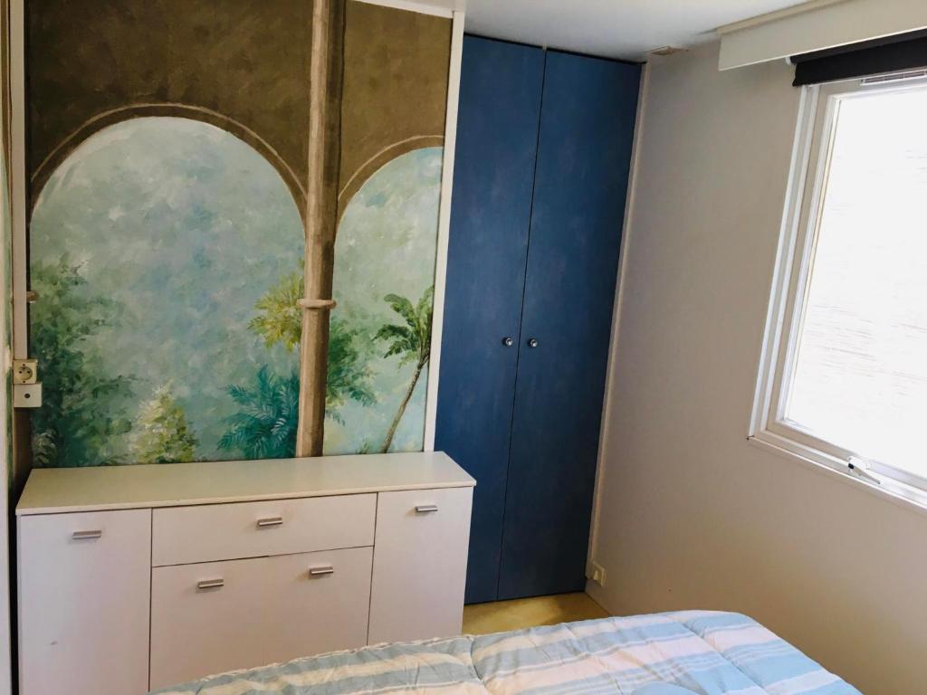 Mobil-home avec grand jardin photo 2