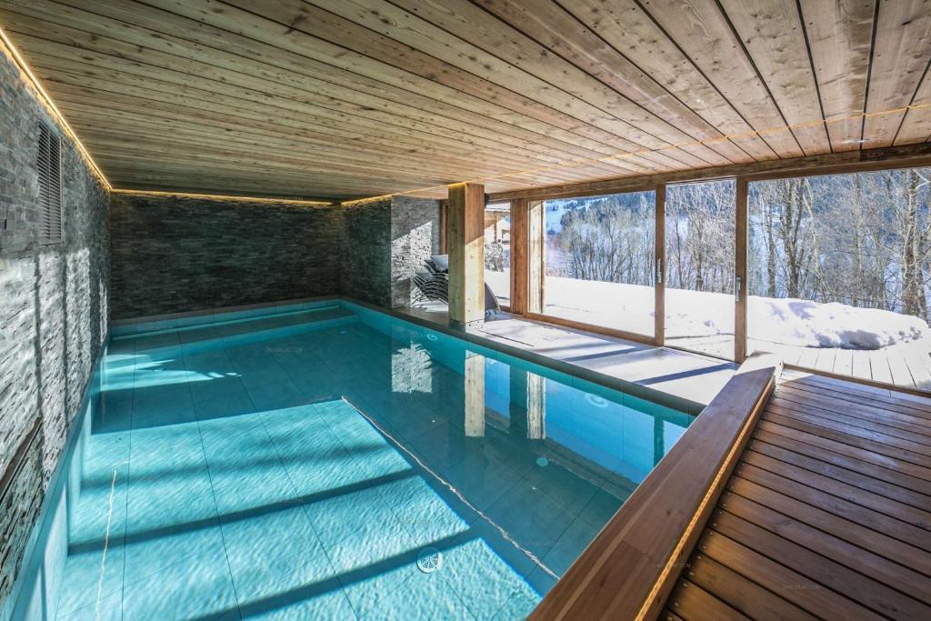 Savoielac - La Clusaz- Piscine intérieure : Chalet Viking photo 4