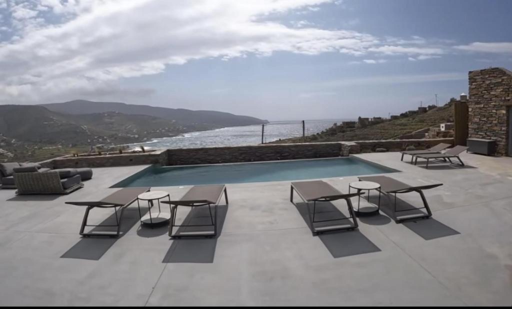 VeneTerra-Refined Elegance in a 4-Bed Kea Villa