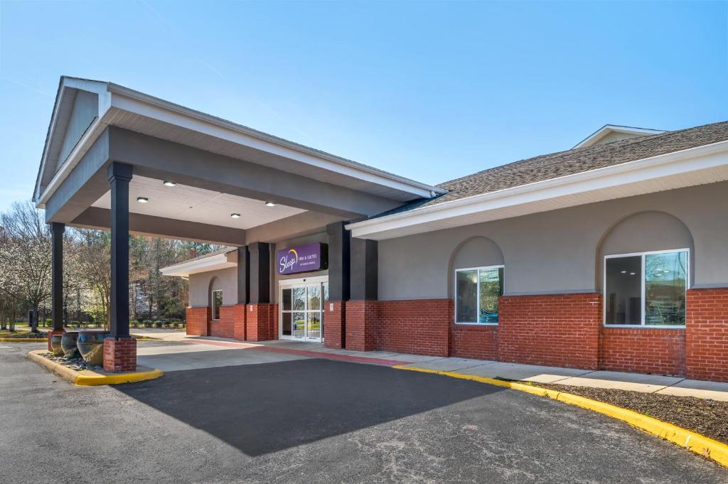 Sleep Inn & Suites photo 1