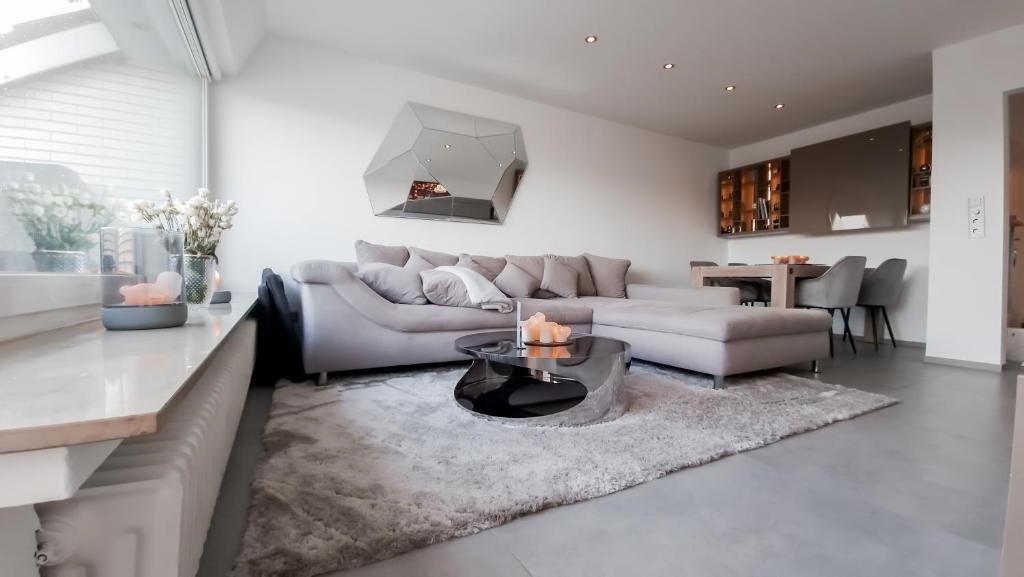 Moderne Wohnung mit Stadtblick photo 1