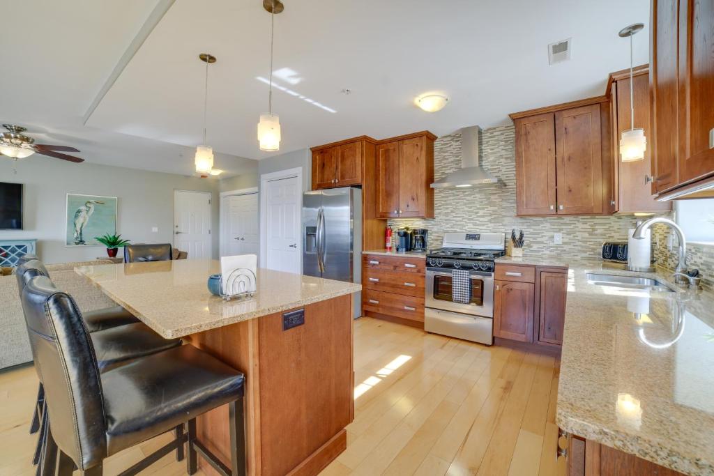 Idyllic New Buffalo Condo Walk to Beach and Shops! photo 1
