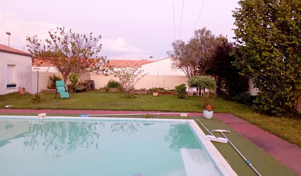 Appartement de 2 chambres avec piscine partagee et wifi a La Jarrie photo 1