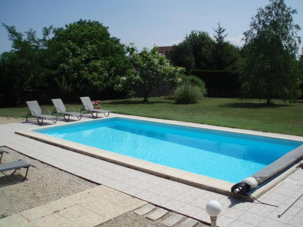 Villa de 3 chambres avec piscine privee jardin clos et wifi a Loubressac photo 2